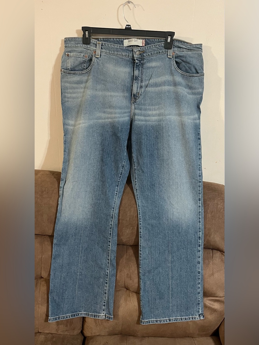 EUC Levis Bootcut Jeans Size 24
